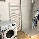 Grosses Monteurhaus Zur Alleinigen Nutzung In Duisburg - Maximal 6 Personen - 4 Schlafzimmer Apartment Duisburg