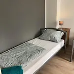Grosses Monteurhaus Zur Alleinigen Nutzung In - Maximal 6 Personen - 4 Schlafzimmer 公寓 杜伊斯堡