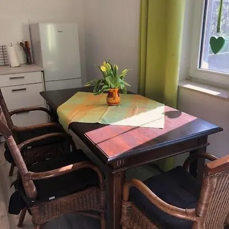 Grosses Monteurhaus Zur Alleinigen Nutzung In - Maximal 6 Personen - 4 Schlafzimmer Apartmán Duisburg