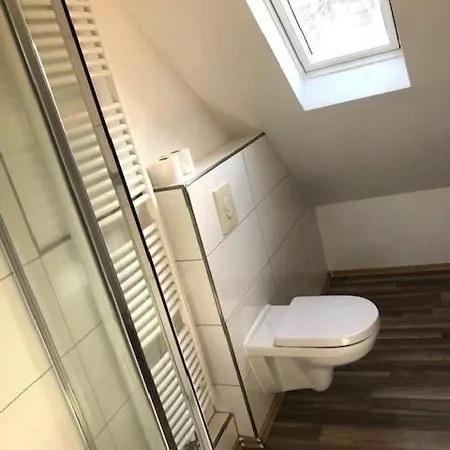 Grosses Monteurhaus Zur Alleinigen Nutzung In - Maximal 6 Personen - 4 Schlafzimmer