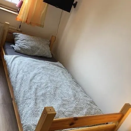 Grosses Monteurhaus Zur Alleinigen Nutzung In - Maximal 6 Personen - 4 Schlafzimmer * Duisburg