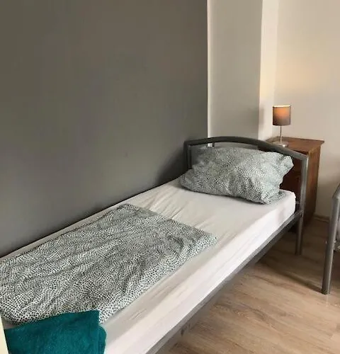 Big House In - Maximal 6 Persons With Garden Appartement Duisburg