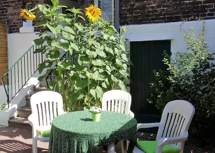 Grosses Monteurhaus Zur Alleinigen Nutzung In Duisburg - Maximal 6 Personen - 4 Schlafzimmer * Duisburg